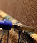 締金で均等にたたき密度をたもちます